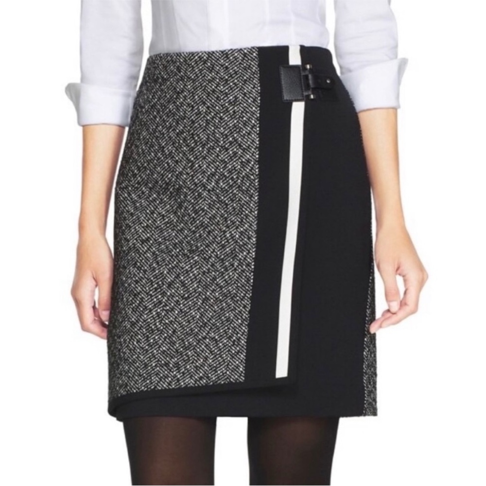 White House Black Market Monochrome Pencil Skirt